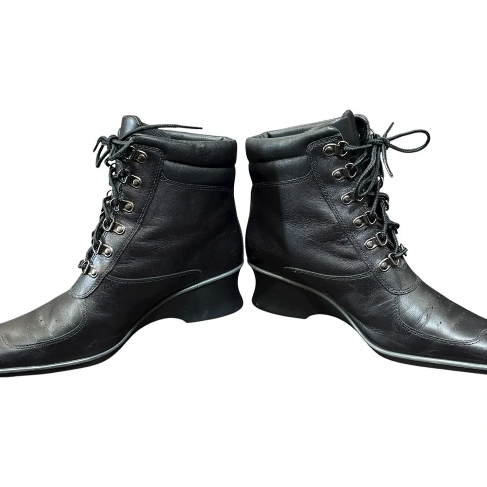 Timberland Hill Black Leather Wedge square Toe Bootie Size 7.5 US Womens